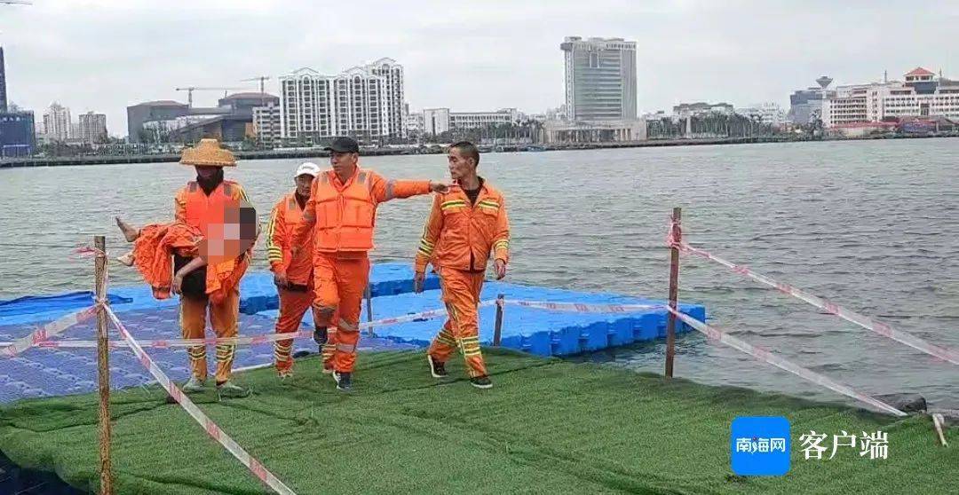 突发！海口一女子落入海甸溪，众人紧急施救→