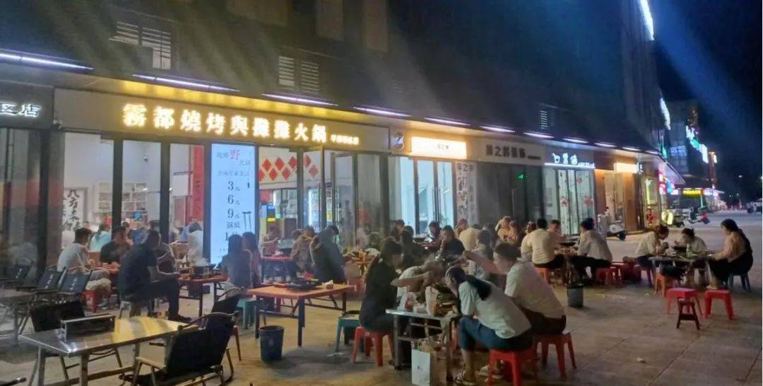 新乡平原示范区：让“烟火气”与“城市美”并行
